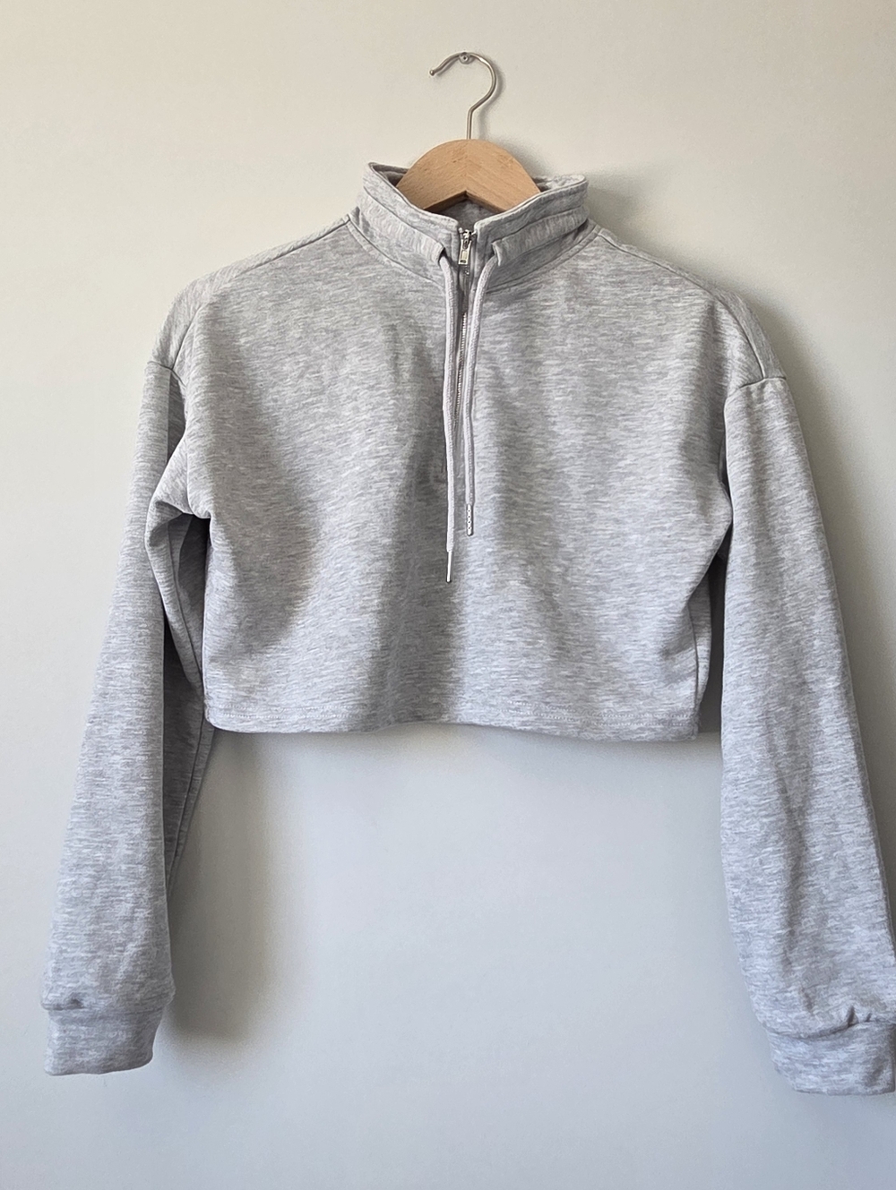Grey Cropped Half-Zip Sweatshirt – Size Small